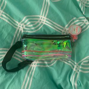 NWT Jadelynn Brooke Iridescent Fanny Pack
